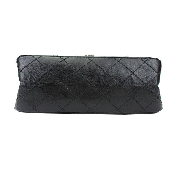 chanel lucky charm reissue 2.55 black used bottom