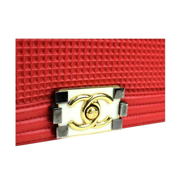 chanel boy cube bag red used closure