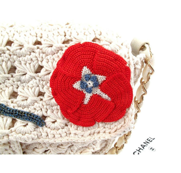 Chanel Crocheted Knit Camelllia Runway Bag New Detail