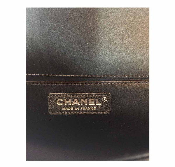 Chanel pearl boy bag limited edition new stamp