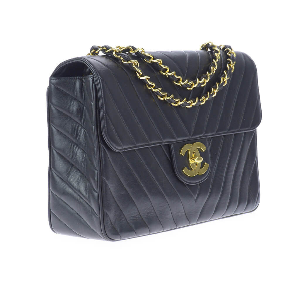 Vintage chanel chevron bag hotsell
