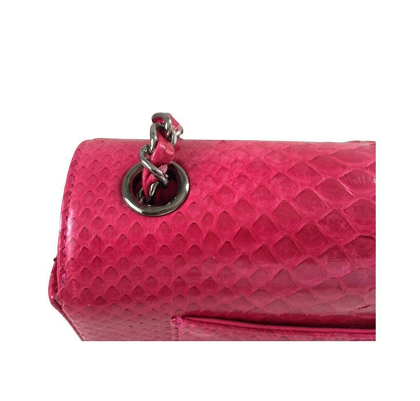 Chanel Classic Flap Python Red New detail