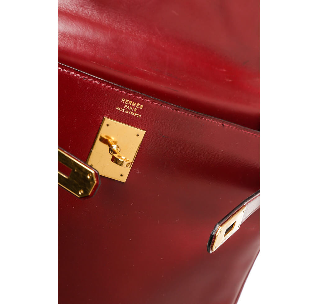 Hermès VINTAGE HERMES KELLY HANDBAG 32 IN BURGUNDY BOX LEATHER BAG